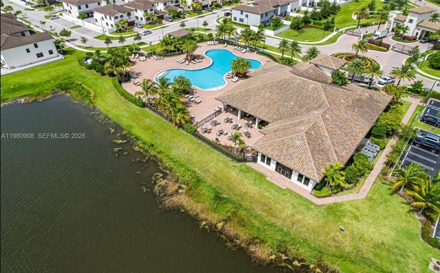 3274 W 96th Pl, Hialeah, FL 33018