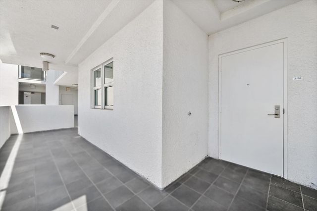 15051 Royal Oaks Lane 2106, North Miami, FL 33181