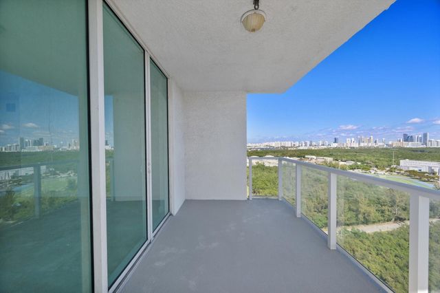 15051 Royal Oaks Lane 2106, North Miami, FL 33181