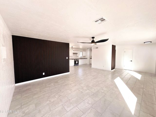 11531 MEADOWBROOK Drive, El Paso, TX 79936