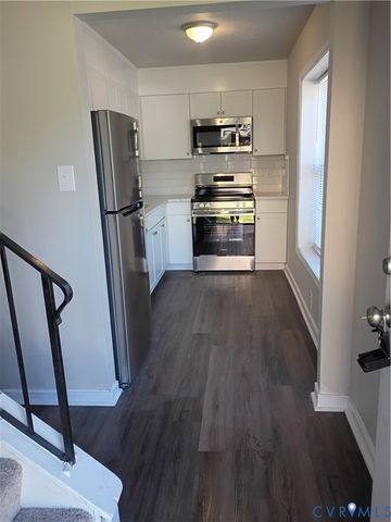 429 Hickorywood Cir, Richmond, VA 23223