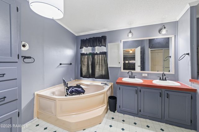 1032 Magenta Drive, Breaux Bridge, LA 70517