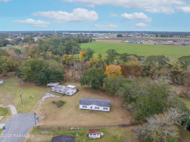 1032 Magenta Drive, Breaux Bridge, LA 70517