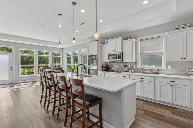 9934 Alexander Circle, West Des Moines, IA 50266