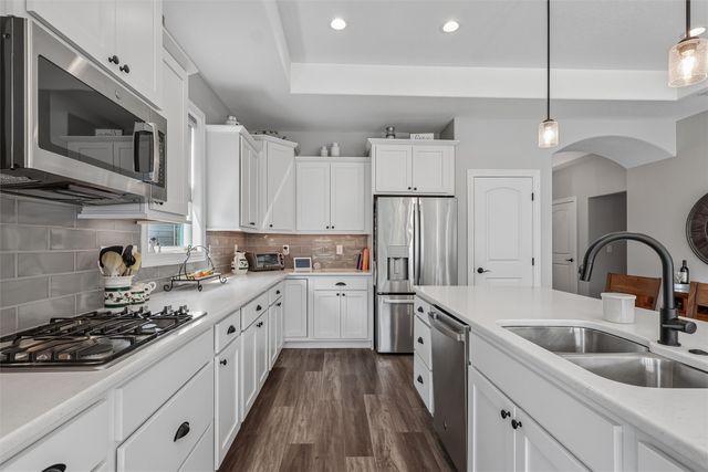 9934 Alexander Circle, West Des Moines, IA 50266