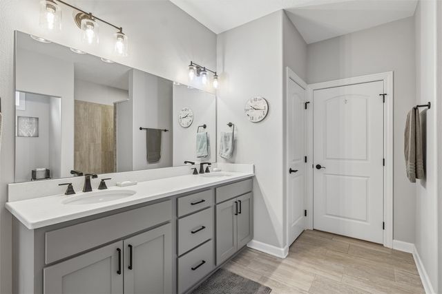 9934 Alexander Circle, West Des Moines, IA 50266
