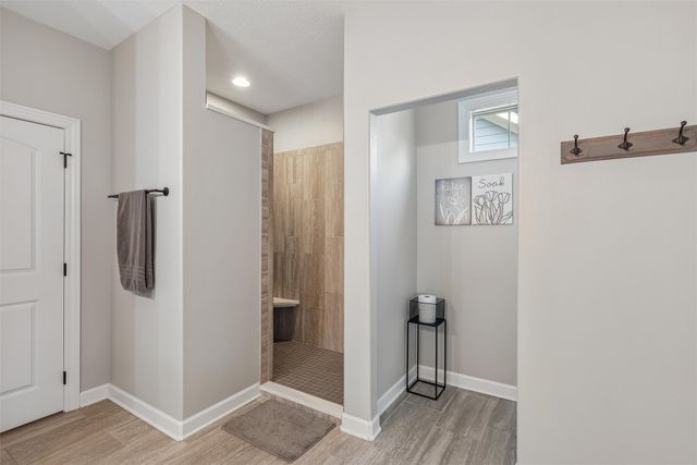 9934 Alexander Circle, West Des Moines, IA 50266