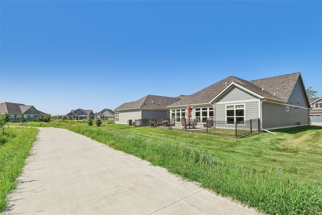 9934 Alexander Circle, West Des Moines, IA 50266
