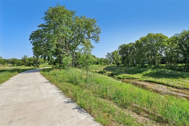 9934 Alexander Circle, West Des Moines, IA 50266