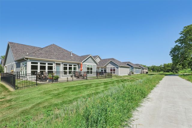 9934 Alexander Circle, West Des Moines, IA 50266