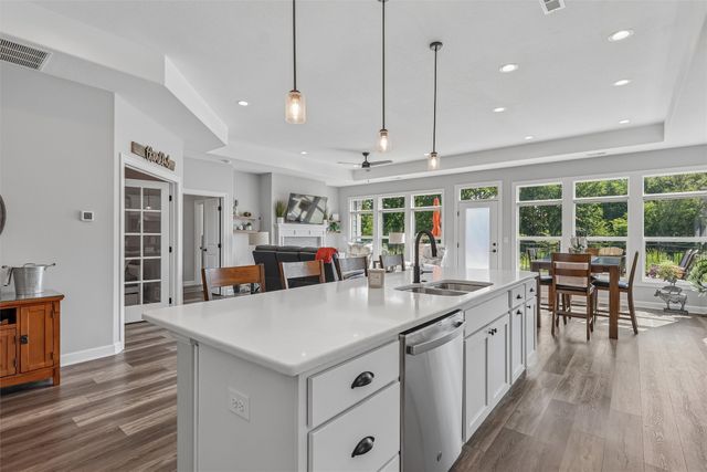 9934 Alexander Circle, West Des Moines, IA 50266