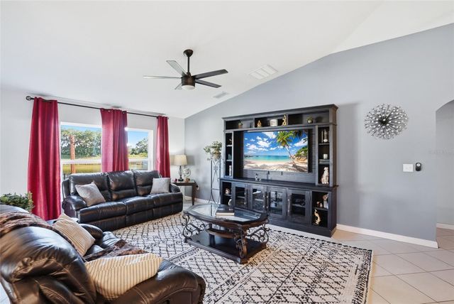 11005 DAYBREAK GLEN, Parrish, FL 34219