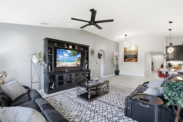 11005 DAYBREAK GLEN, Parrish, FL 34219
