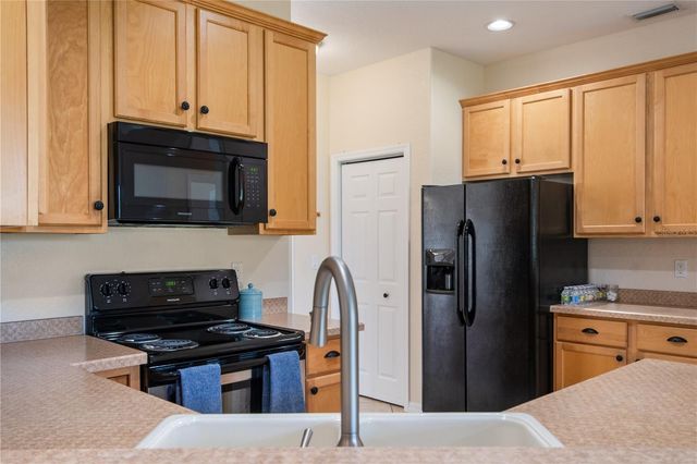 9651 SPRING LAKE DRIVE, Clermont, FL 34711