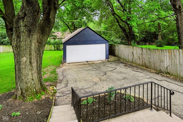 3225 Chamberlin Drive, Indianapolis, IN 46227