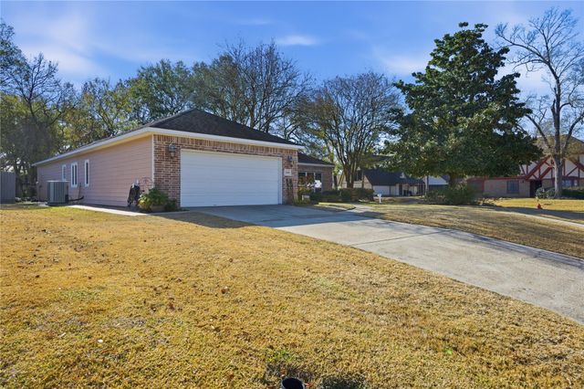 16402 Porpoise Court, Crosby, TX 77532