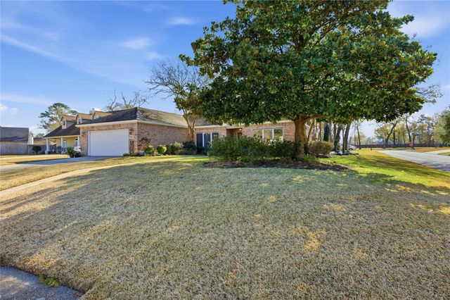 16402 Porpoise Court, Crosby, TX 77532