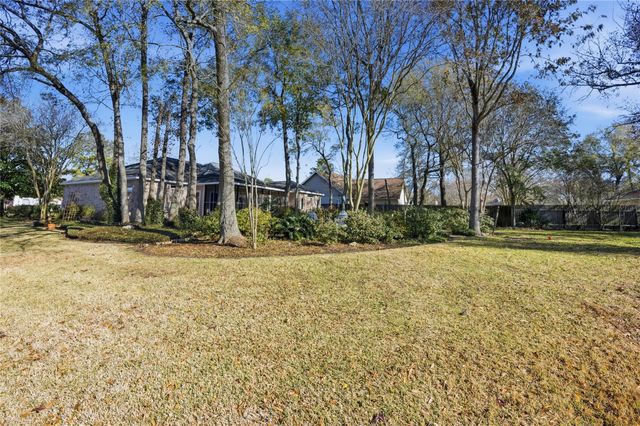 16402 Porpoise Court, Crosby, TX 77532