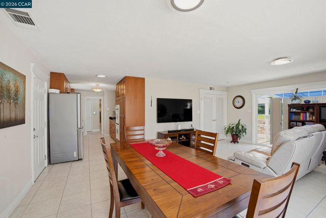 1601 Barnett Cir, Pleasant Hill, CA 94523