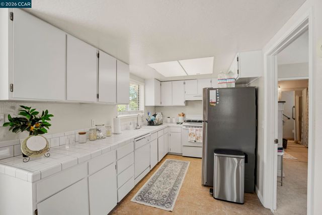 1601 Barnett Cir, Pleasant Hill, CA 94523