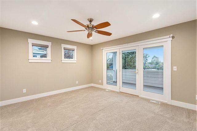 920 W Savidge Street 2, Spring Lake Vllg, MI 49456