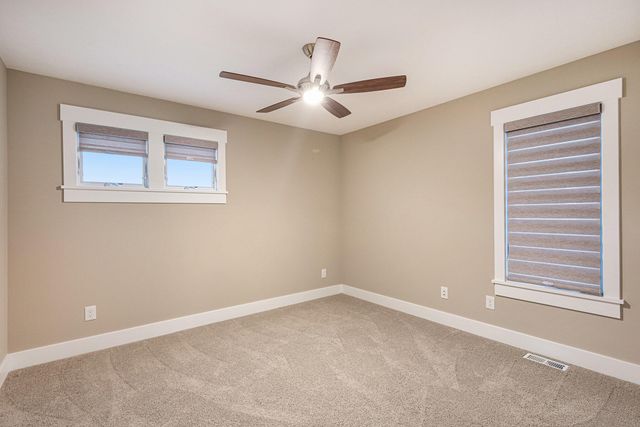 920 W Savidge Street 2, Spring Lake Vllg, MI 49456