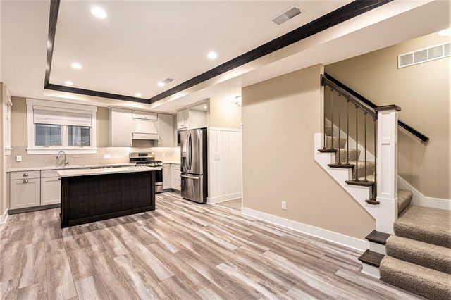 920 W Savidge Street 2, Spring Lake Vllg, MI 49456