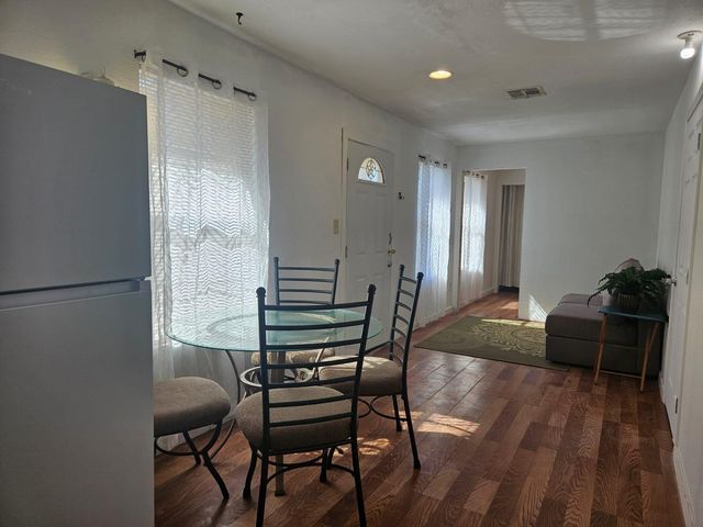 8214 Saylynn Lane B, Houston, TX 77075