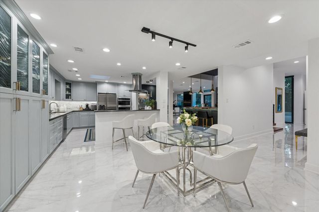 45 Patti Lynn Lane, Houston, TX 77024