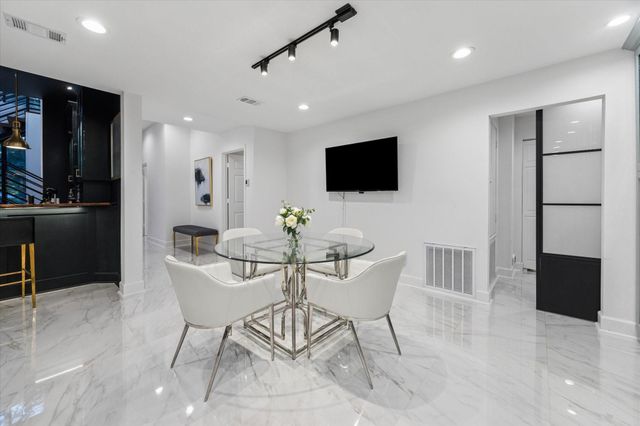 45 Patti Lynn Lane, Houston, TX 77024