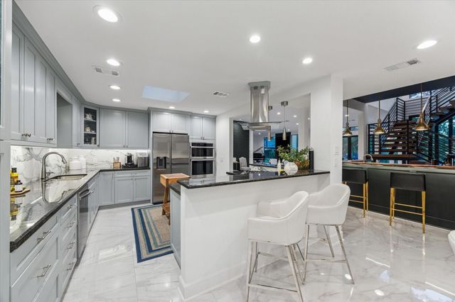 45 Patti Lynn Lane, Houston, TX 77024