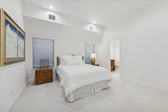 45 Patti Lynn Lane, Houston, TX 77024