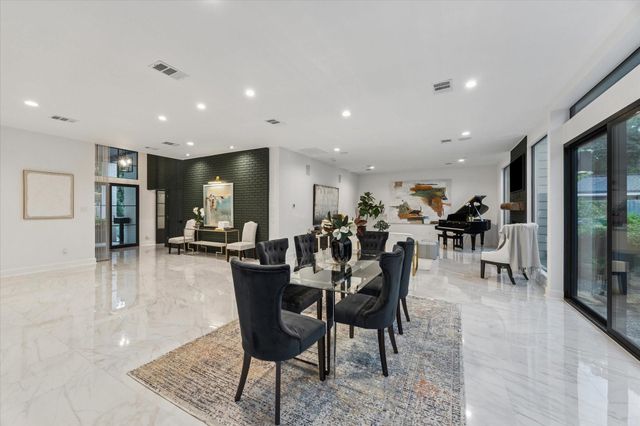 45 Patti Lynn Lane, Houston, TX 77024