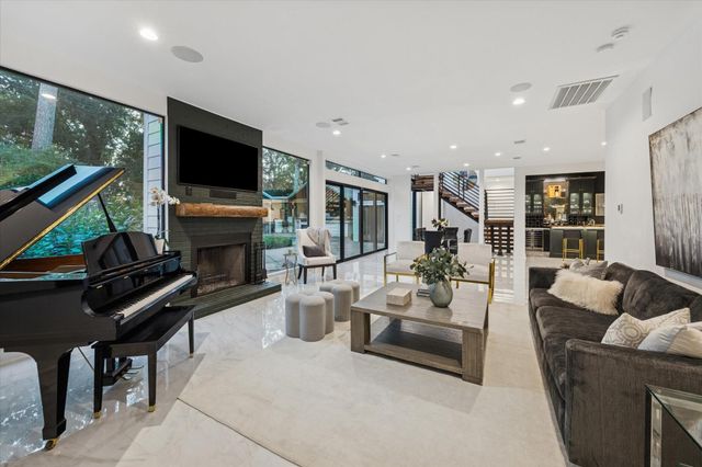 45 Patti Lynn Lane, Houston, TX 77024