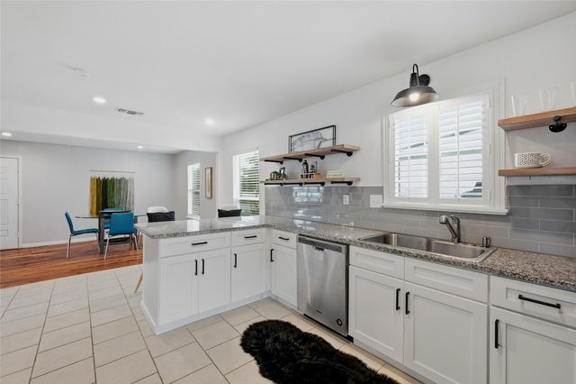 306 W Haning Street, Howe, TX 75459