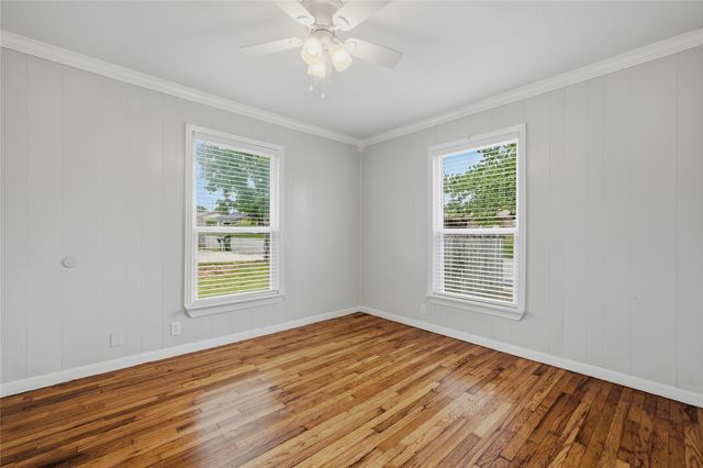 306 W Haning Street, Howe, TX 75459