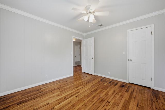 306 W Haning Street, Howe, TX 75459