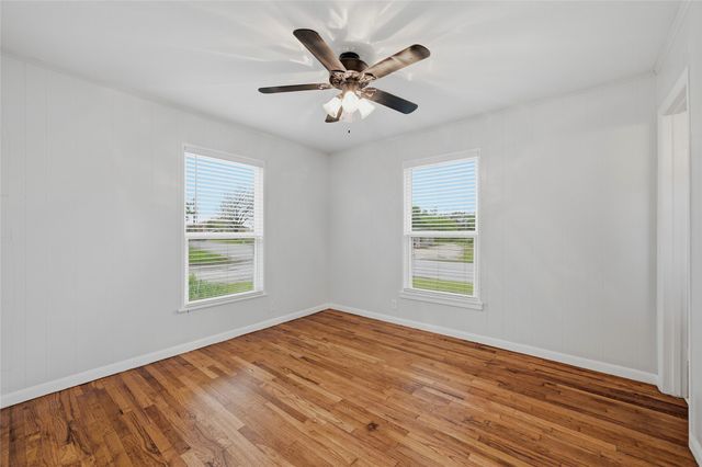 306 W Haning Street, Howe, TX 75459