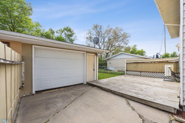 1138 20th Street N, Moorhead, MN 56560