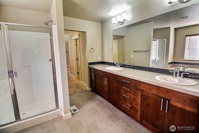 6321 Victoria Avenue SE, Auburn, WA 98092