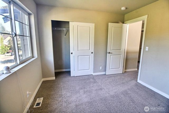 6321 Victoria Avenue SE, Auburn, WA 98092