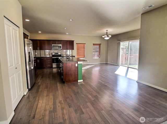 6321 Victoria Avenue SE, Auburn, WA 98092