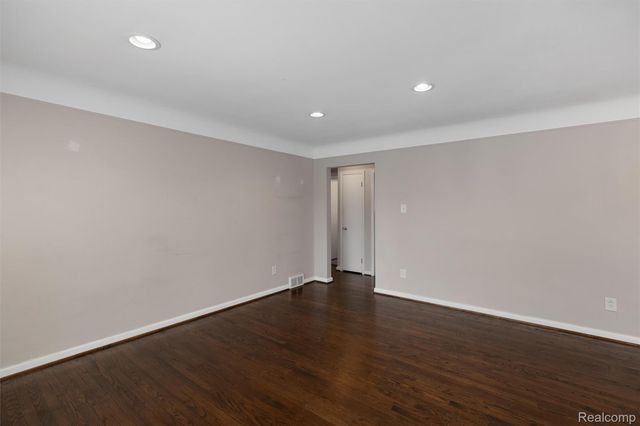 3221 Shenandoah Drive, Royal Oak, MI 48073