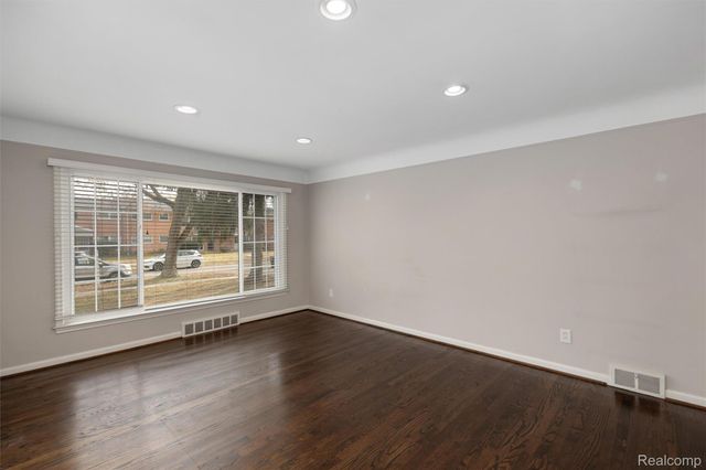 3221 Shenandoah Drive, Royal Oak, MI 48073