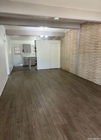 909 RITTIMAN RD, San Antonio, TX 78209