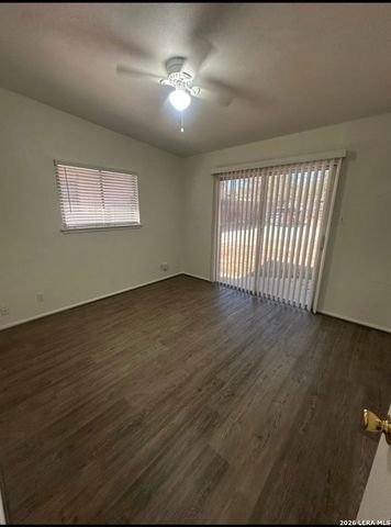 909 RITTIMAN RD, San Antonio, TX 78209