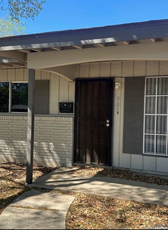 909 RITTIMAN RD, San Antonio, TX 78209