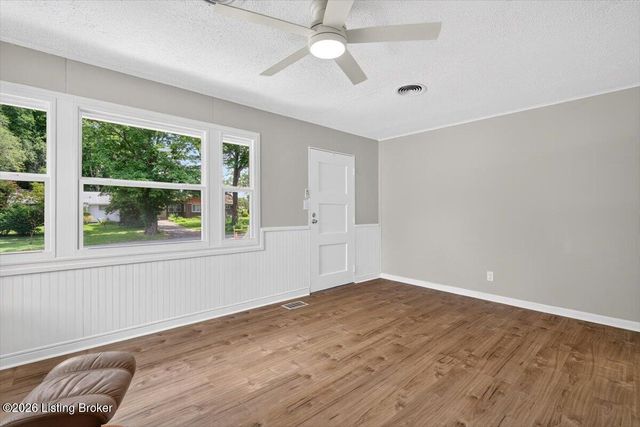229 Carey Ave, Louisville, KY 40218