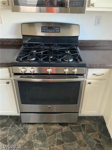 5320 Desert Columbine Court, North Las Vegas, NV 89031