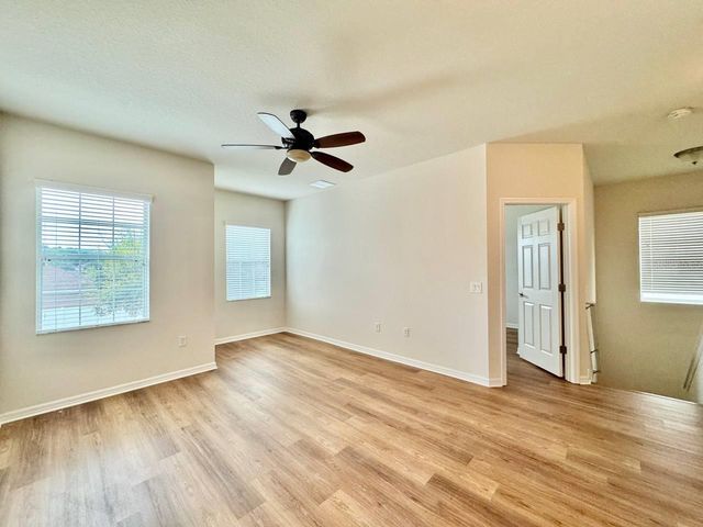 9614 OAK GLADE AVENUE, Tampa, FL 33647